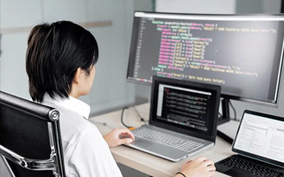 澄迈 ,php声明和调用变量的符号是什么？